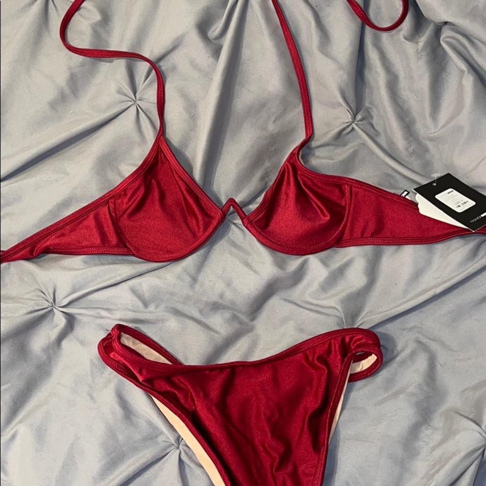 Wire bikini